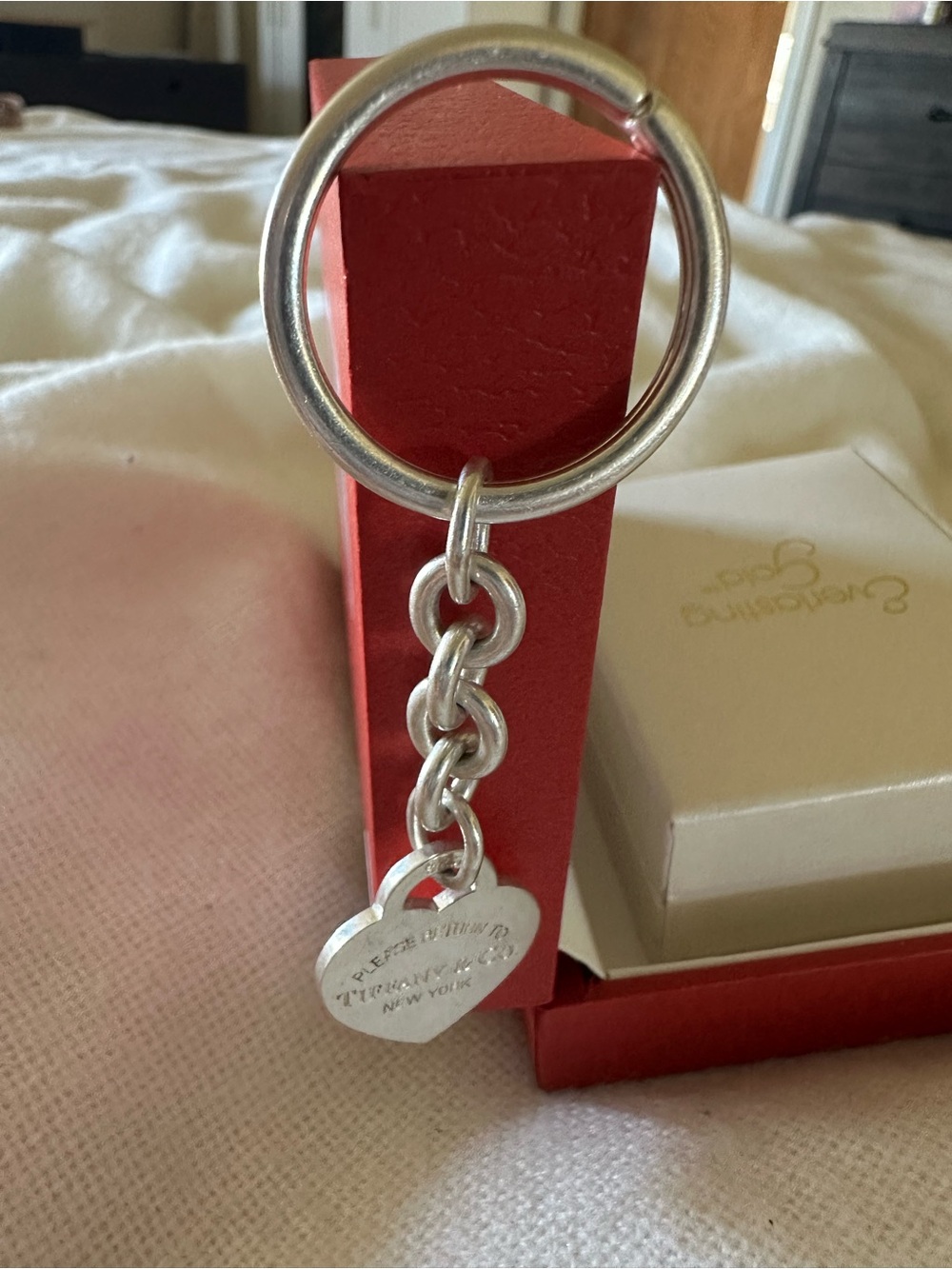 Tiffany & Co. Silver Heart Key Holder - Polished Sterling - Picture 4 of 6